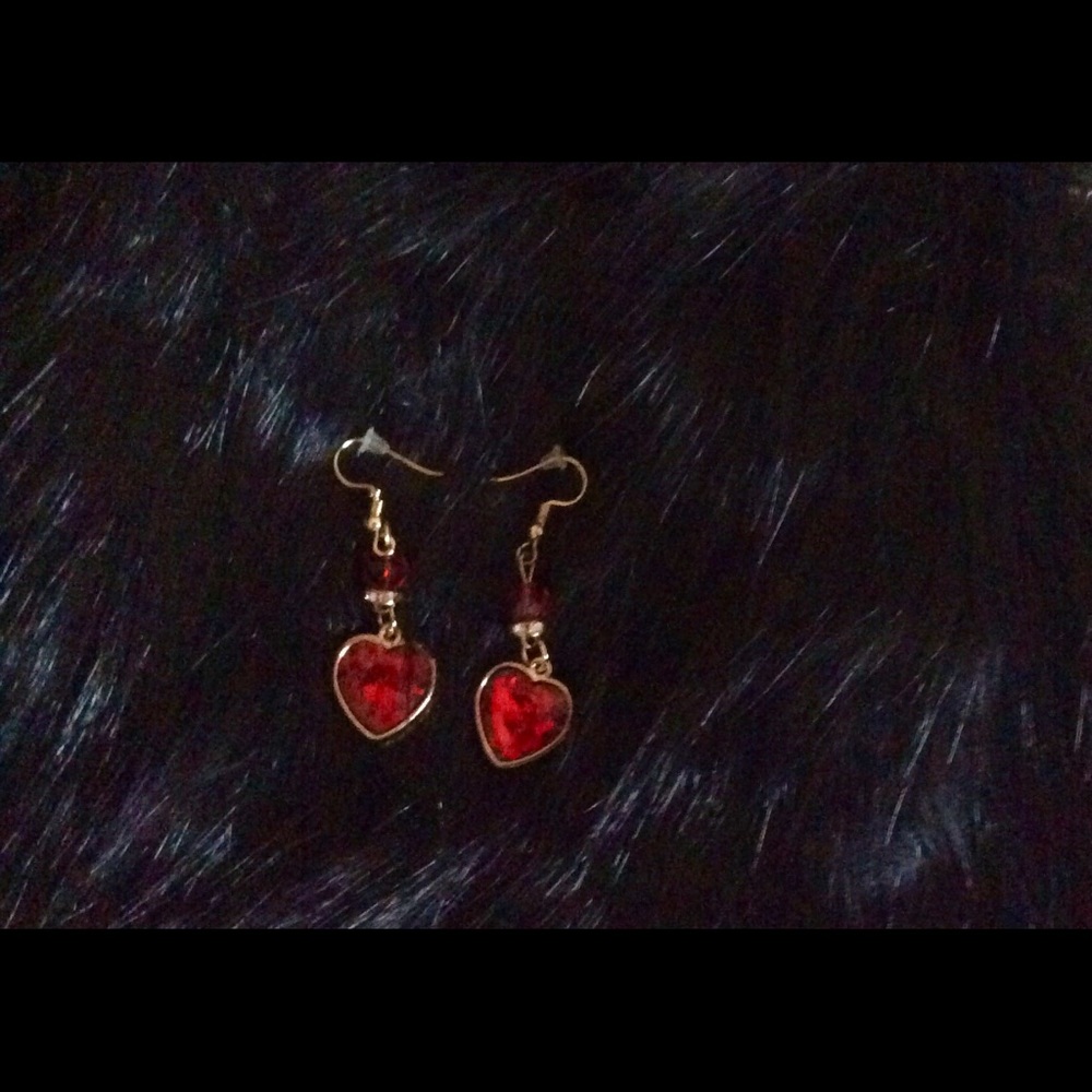 New Valentine gift gorgeous Heart Earrings ♥️ NWT - Picture 4 of 8